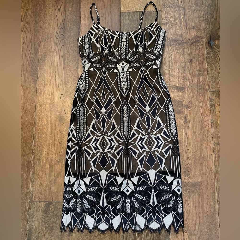 NWT BCBGMaxAzria Alese Black and Silver Metallic Geometric Lace Midi Dress